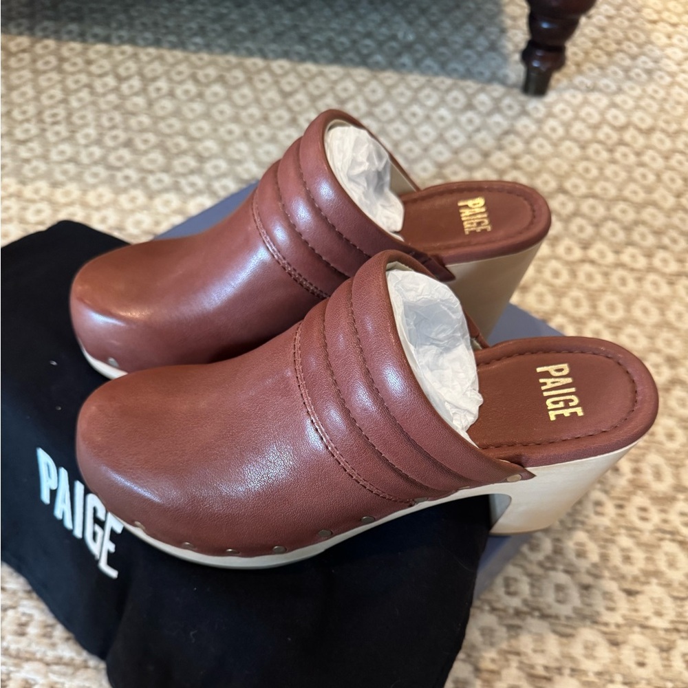 Paige Robbie Studded Brown Whiskey Clog New In Box